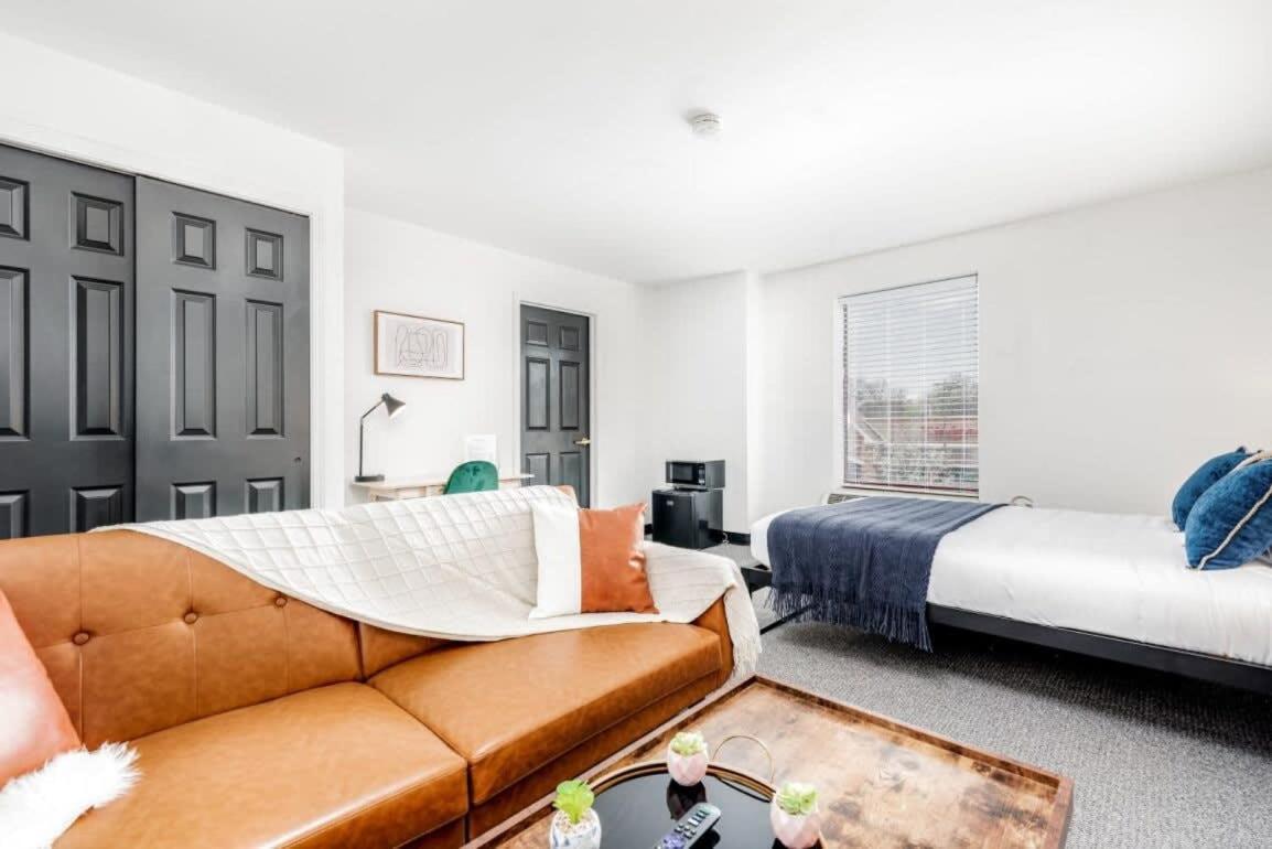 Cozysuites Cwe Stylish Queen With Microwave&Fridge Tower Grove Exterior foto