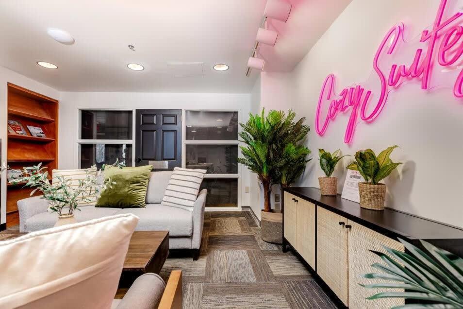 Cozysuites Cwe Stylish Queen With Microwave&Fridge Tower Grove Exterior foto